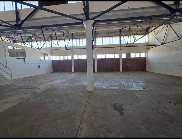 650M² WAREHOUSE TO LET IN PAARDEN EILAND
